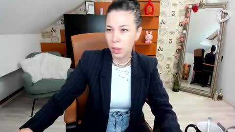 EmillyTaylor online show from 09.17.25