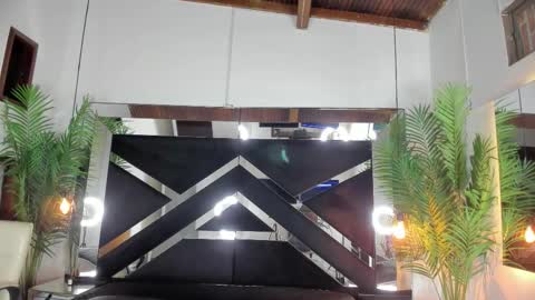 Emily  online show from 12.04.25