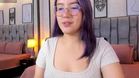 Snapshot of emily_5weet chatting on 03.01.25 Emily online show from 03.01.25