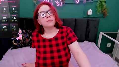 Snapshot of emily_amorre chatting on 01.17.25 Emily 3 online show from 01.17.25