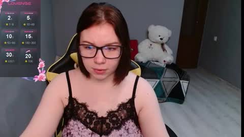 Snapshot of emily_amorre chatting on 09.22.25 Emily 3 online show from 09.22.25