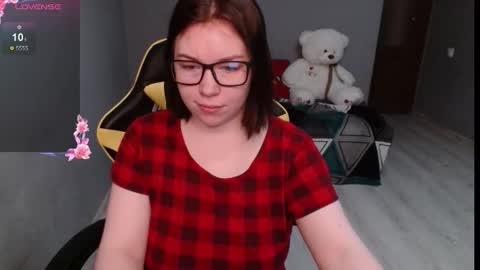 Snapshot of emily_amorre chatting on 09.24.25 Emily 3 online show from 09.24.25