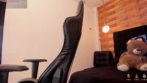 emily_brown04 online show from 11.11.25