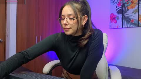 Snapshot of emily_cookk chatting on 02.18.26 Emily online show from 02.18.26