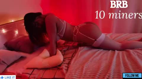 Snapshot of emily_gin chatting on 05.19.26 EMILY online show from 05.19.26