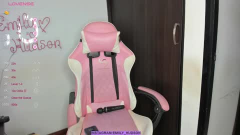 independet model online show from 12.22.24