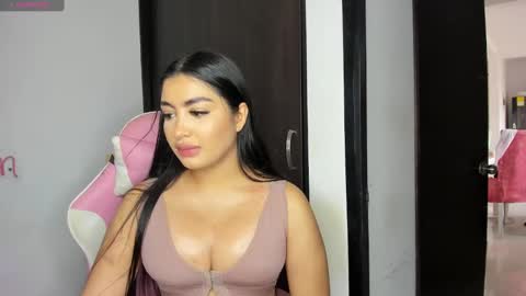 independet model online show from 02.01.25