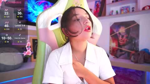 Snapshot of emily_jonexs_ chatting on 02.19.26 mily online show from 02.19.26