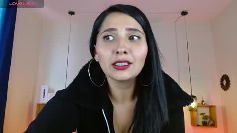 Snapshot of emily_leinn chatting on 02.16.25 E M I L Y online show from 02.16.25