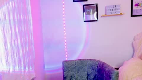 Emily Lindey online show from 06.05.26