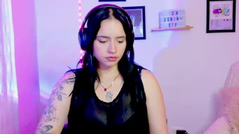Emily Lindey online show from 06.07.26