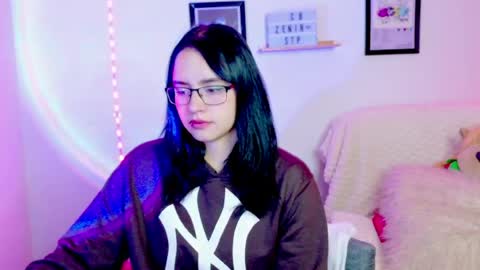 Emily Lindey online show from 06.11.26
