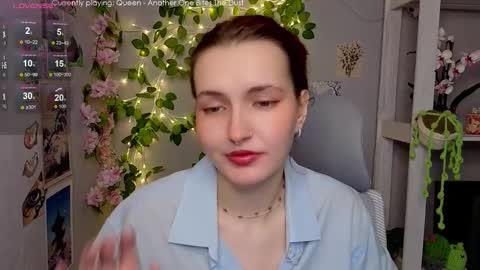 Snapshot of emily_lune chatting on 02.12.26 Emily online show from 02.12.26