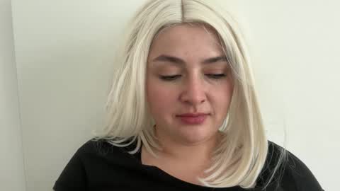 Snapshot of emily_morning_dew chatting on 04.11.26 emily_morning_dew online show from 04.11.26