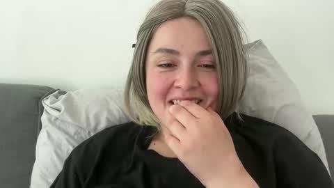 Snapshot of emily_morning_dew chatting on 05.14.26 emily_morning_dew online show from 05.14.26
