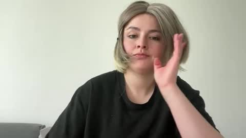 Snapshot of emily_morning_dew chatting on 05.16.26 emily_morning_dew online show from 05.16.26