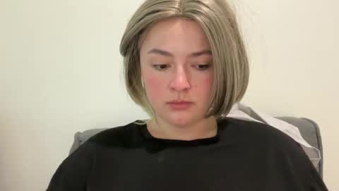 Snapshot of emily_morning_dew chatting on 05.18.26 emily_morning_dew online show from 05.18.26