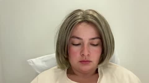 Snapshot of emily_morning_dew chatting on 06.10.26 emily_morning_dew online show from 06.10.26