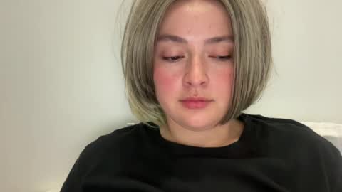 Snapshot of emily_morning_dew chatting on 06.19.26 emily_morning_dew online show from 06.19.26