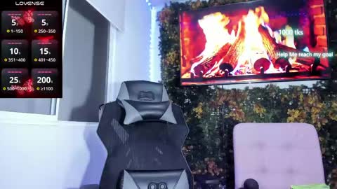 Snapshot of emily_palmeer chatting on 05.19.26 emily_palmeer online show from 05.19.26