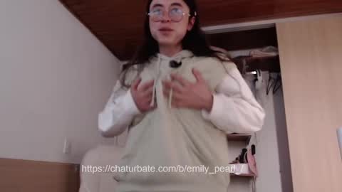 emily_pearl_ online show from 02.20.25