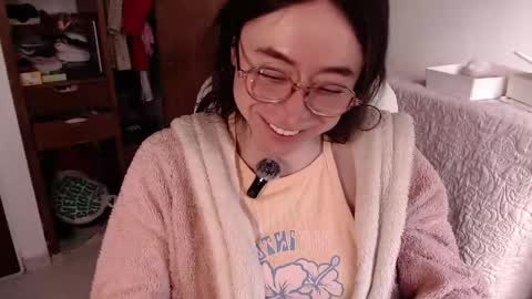 emily_pearl_ online show from 09.18.25