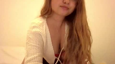Snapshot of emily_ravee chatting on 10.15.25 Emily online show from 10.15.25
