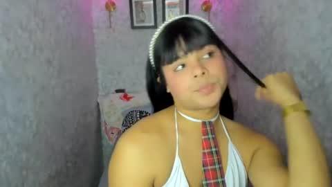 Snapshot of emily_rosue_ chatting on 07.05.26 emily_rosue_ online show from 07.05.26