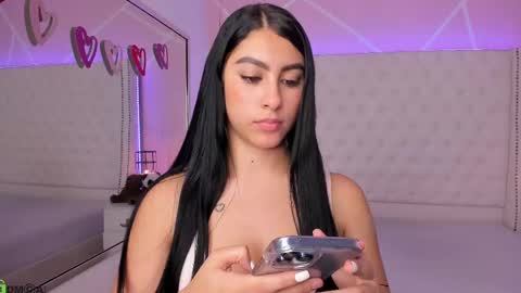 Snapshot of emily_roux chatting on 02.26.25  EMILY  online show from 02.26.25