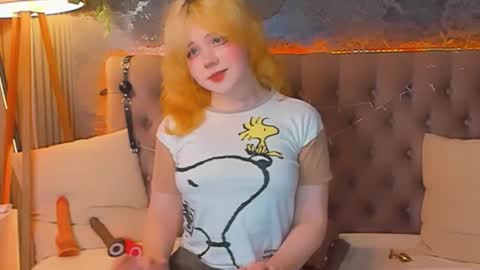 Snapshot of emilyangels chatting on 04.28.26 Baby Emelli online show from 04.28.26