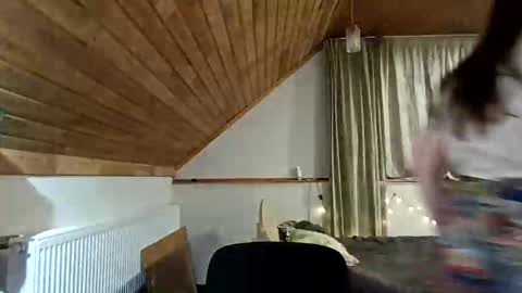 emilyar online show from 04.23.26