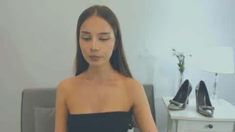 EmilyCharming online show from 02.08.25