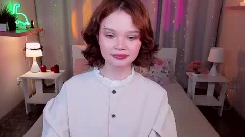 Snapshot of emilychaves chatting on 06.18.26 Emilyhaves online show from 06.18.26