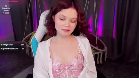 Snapshot of emilychaves chatting on 07.28.26 Emilyhaves online show from 07.28.26