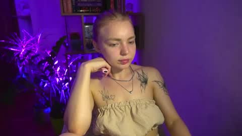 Snapshot of emilyemmi chatting on 07.22.26 Emilyemmi online show from 07.22.26