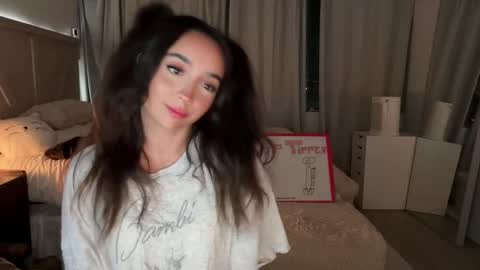 Snapshot of emilyfawn chatting on 05.03.26 emilyfawn online show from 05.03.26