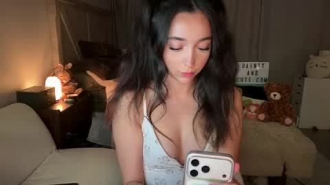 Snapshot of emilyfawn chatting on 05.17.26 emilyfawn online show from 05.17.26