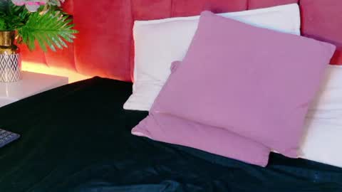 Emily Flame online show from 07.27.26