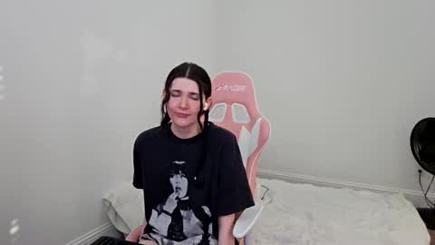 emilyfox5 online show from 09.30.25