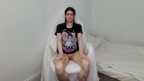 emilyfox5 online show from 11.18.25