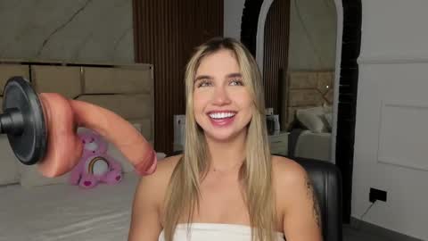 Emily Hendrix online show from 02.15.25