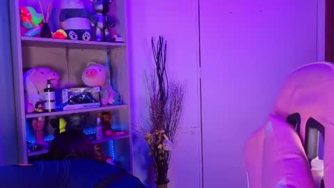 Snapshot of emilykarterr chatting on 05.02.26 VALEEEN online show from 05.02.26