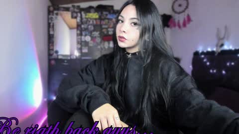 Snapshot of emilyrymer chatting on 12.02.24 Emily Support me to have 100 likes plx online show from 12.02.24