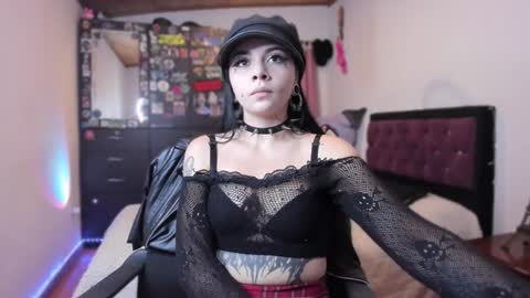 Snapshot of emilyrymer chatting on 12.03.24 Emily Support me to have 100 likes plx online show from 12.03.24