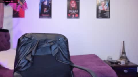 Snapshot of emilyrymer chatting on 02.02.25 Emily Support me to have 100 likes plx online show from 02.02.25