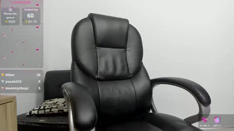 Snapshot of emilysex_118 chatting on 03.09.25 Emily online show from 03.09.25