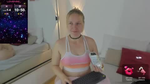 Snapshot of emilysumer chatting on 06.07.26 Summer 3 online show from 06.07.26