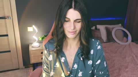 Snapshot of emilytucker chatting on 01.26.25 Emily online show from 01.26.25