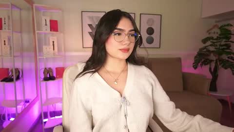 Emily Turner  online show from 04.10.26