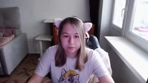 Snapshot of emilyway chatting on 06.10.26 emilyway online show from 06.10.26